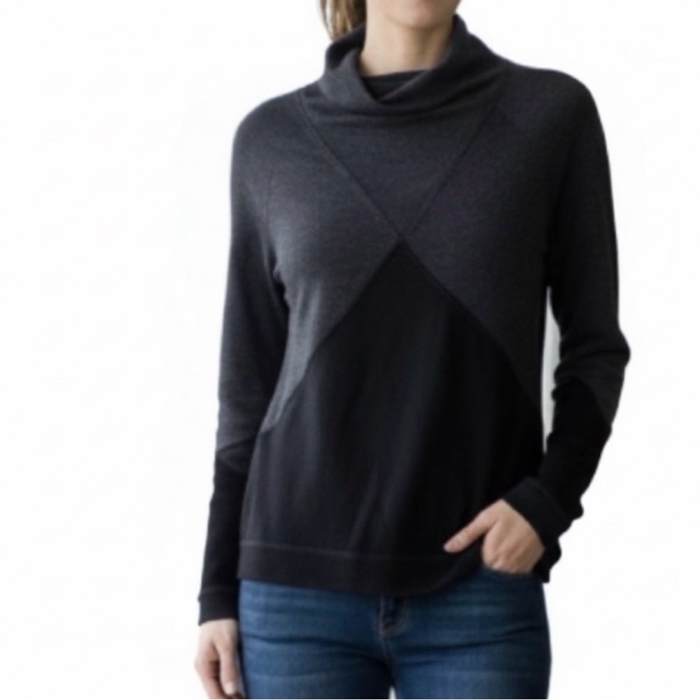 Smartwool merino wool crossover neck black and grey sweater